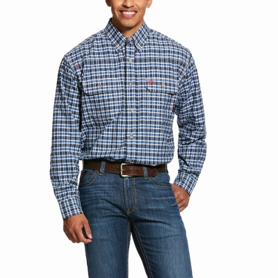 Navy Ariat FR Plaid Featherlight Men's Shirts | YMOW02871