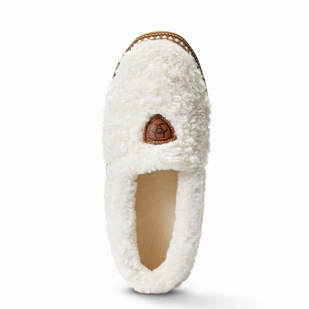 Beige Ariat Snuggle Women's Slippers | VYBI84957