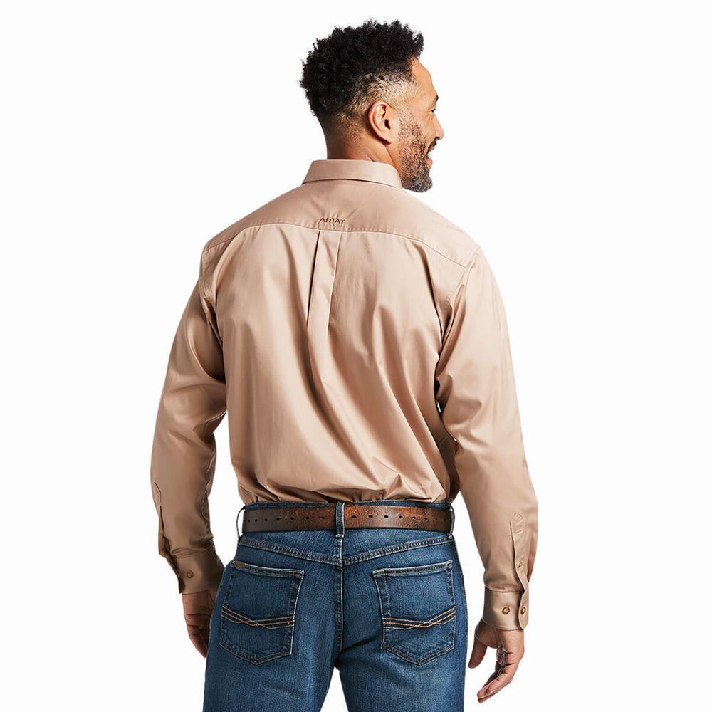 Khaki Ariat Solid Twill Classic Fit Men's Shirts | ZHXM15367