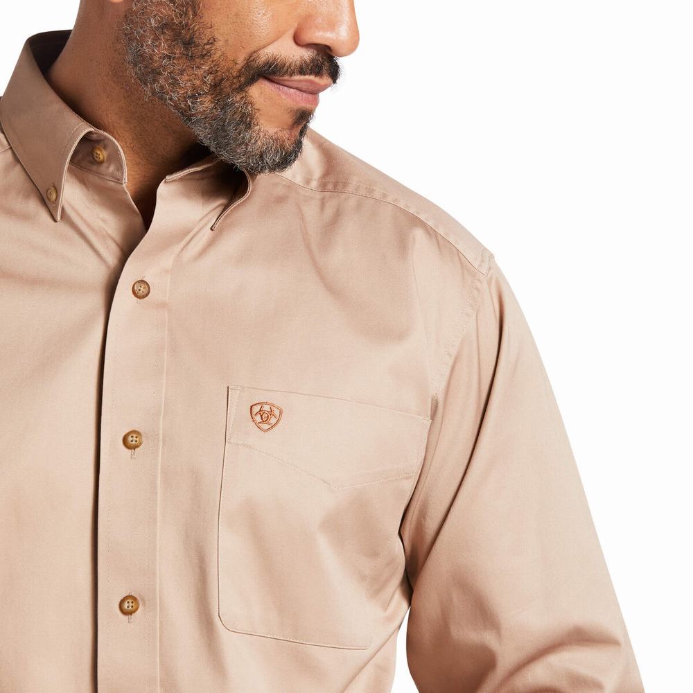 Khaki Ariat Solid Twill Classic Fit Men's Shirts | ZHXM15367