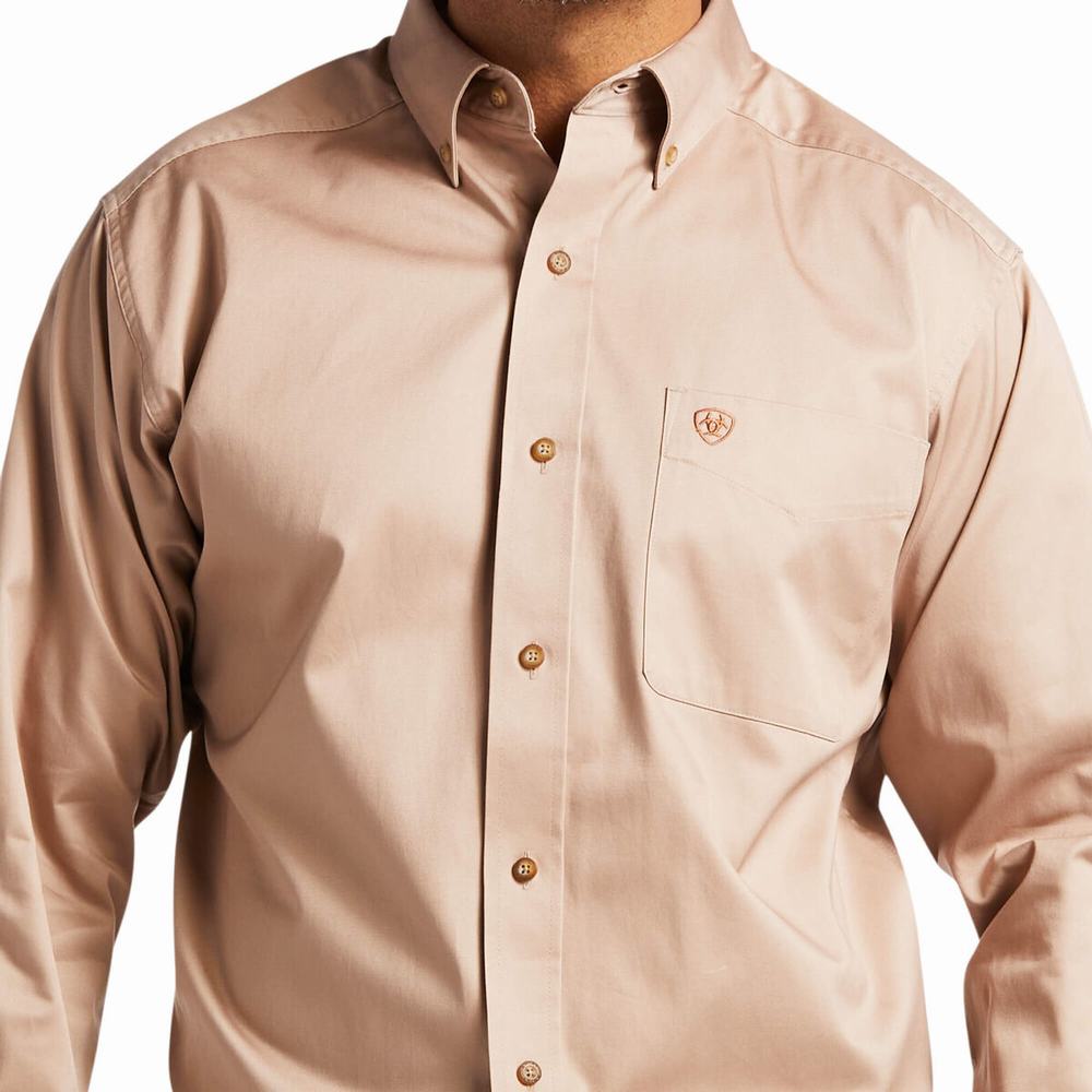 Khaki Ariat Solid Twill Classic Fit Men's Shirts | ZHXM15367