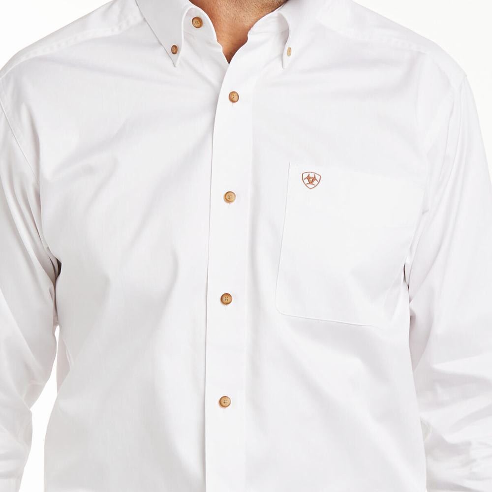 White Ariat Solid Twill Fitted Men's Shirts | OKQY26739