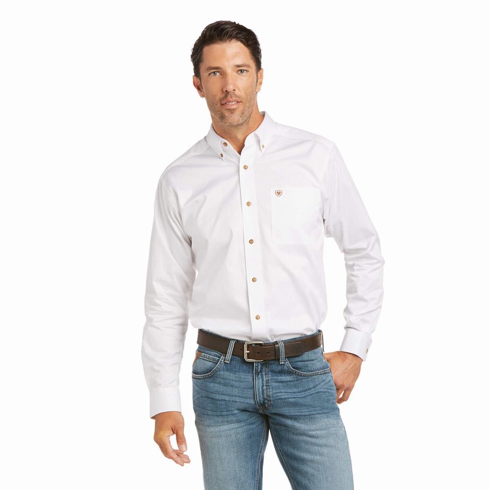 White Ariat Solid Twill Fitted Men\'s Shirts | OKQY26739